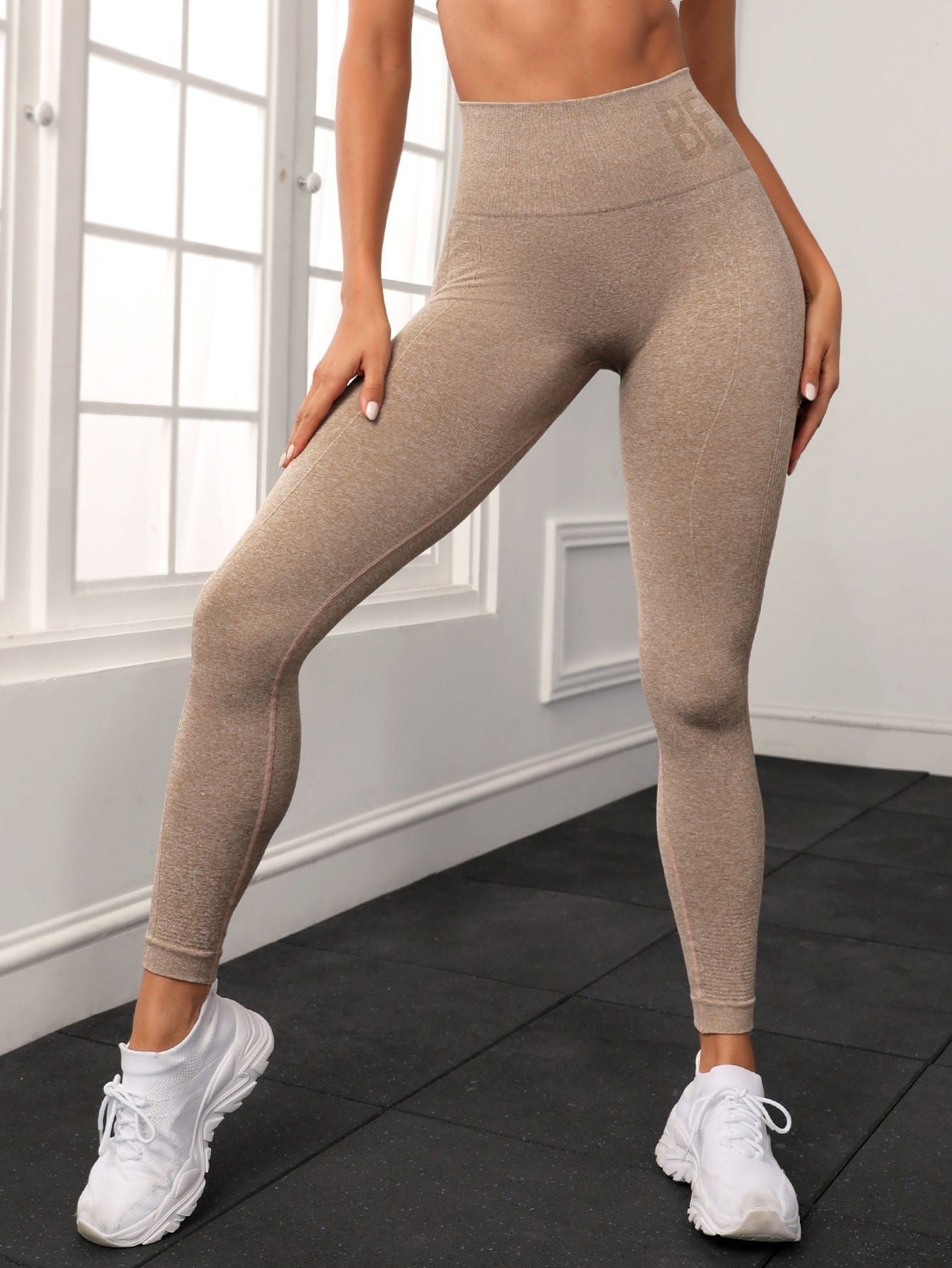 Seamless Letter Peach Yoga Hip Raise Skinny High Waist Exercise Workout Pants Women